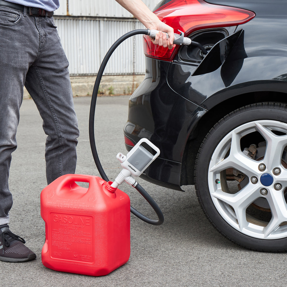 DEWAY Automatic Fuel Transfer Pump with Nozzle for Quick Flow Control & Stop, Heavy Duty Rubber Hose, 3X More Powerful D Battery Powered, Fits All Size Cans, Transfers at 2.4 Gal/Minute